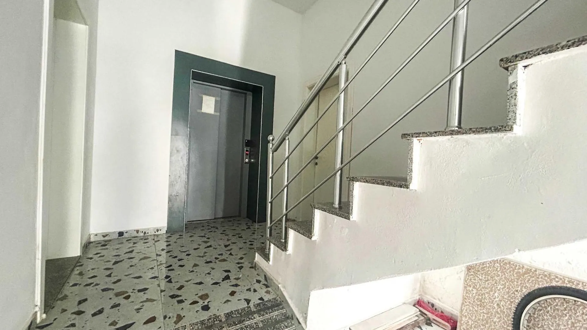 1326 Modern Apartment Golem  Albanien